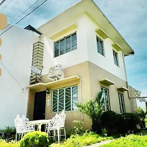 Holiday home Walking Distance To The Town House, Davao